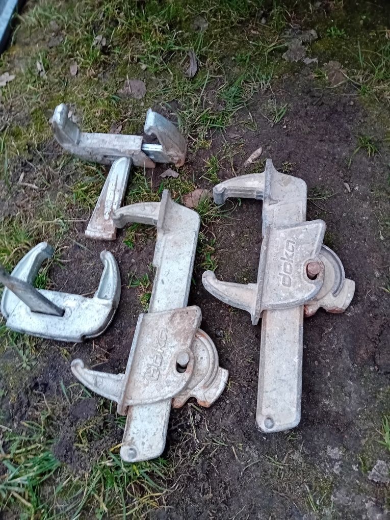Zamek szalunkowy Doka