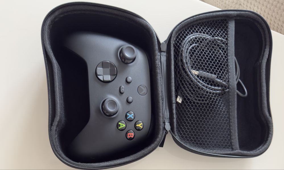 XBOX Series X (stan idealny, bez śladów użytkowania)