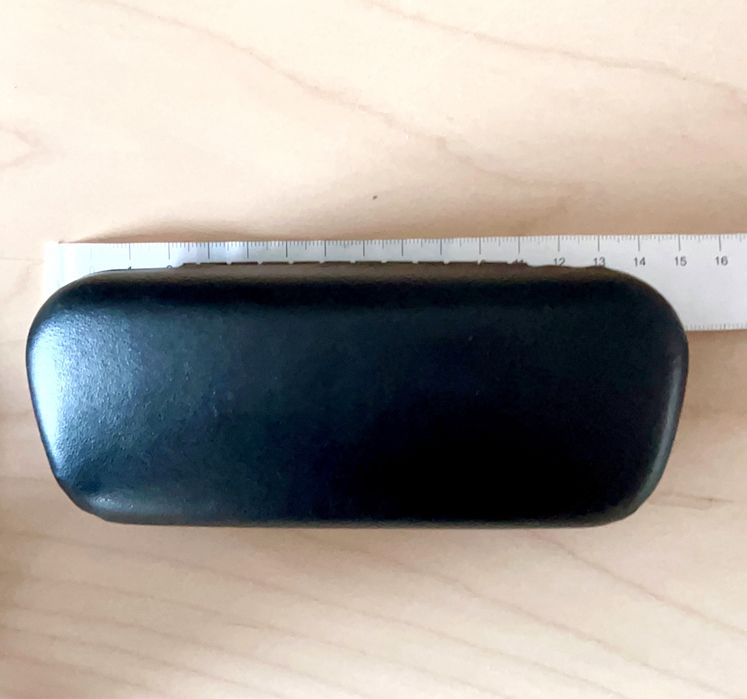 Caixa de óculos Moschino