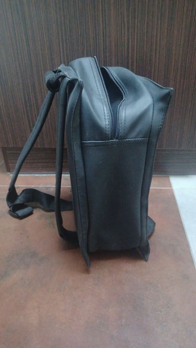 Zestaw Johnnie Walker - plecak, karafka, piersiówka