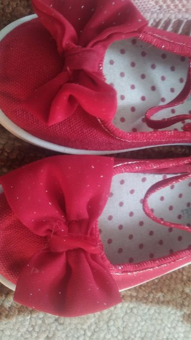 Взуття на дівчинку 27р.