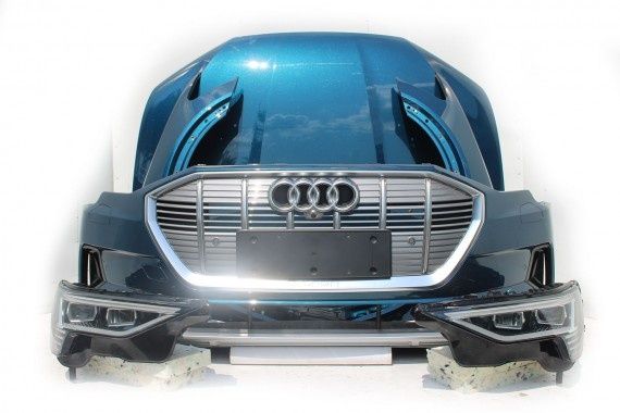 Audi E-Tron Frente completa