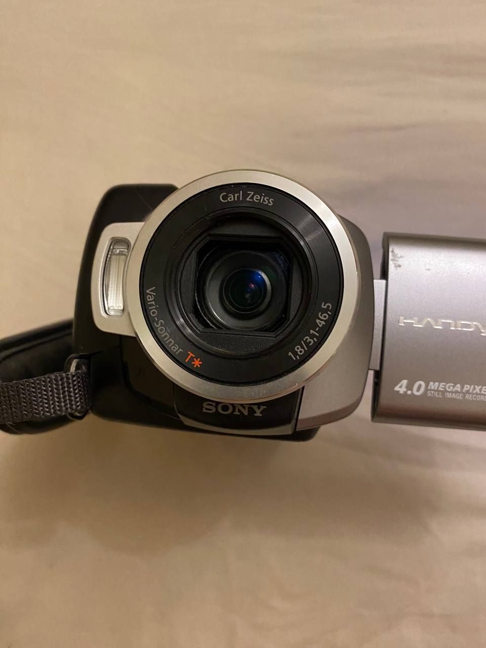 Sony super SteadyShot DCR- SR220