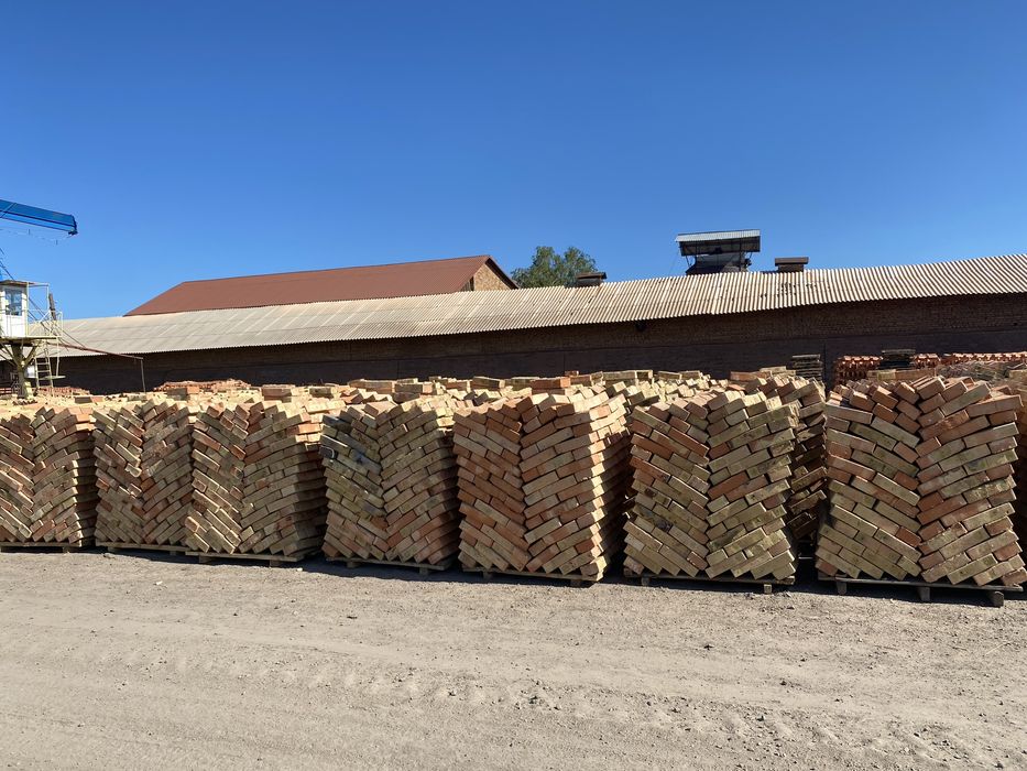 Цегла рядова повнотіла, марка М-100