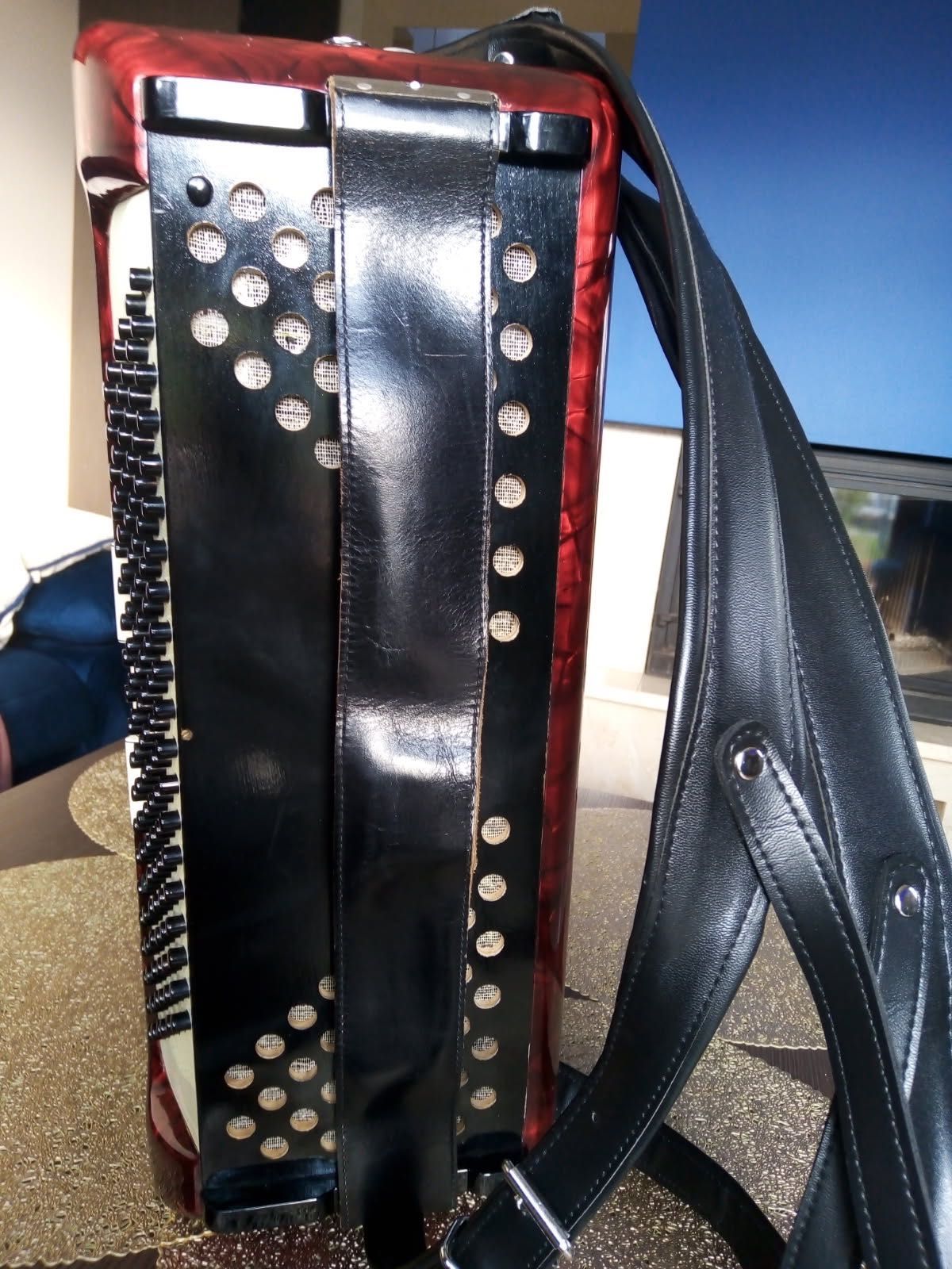 Akordeon HOHNER Verdi lll