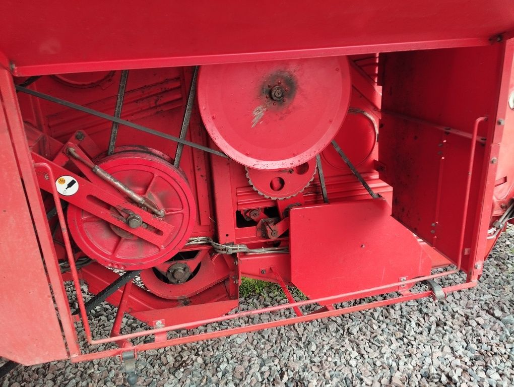 Комбайн Massey Ferguson 307
