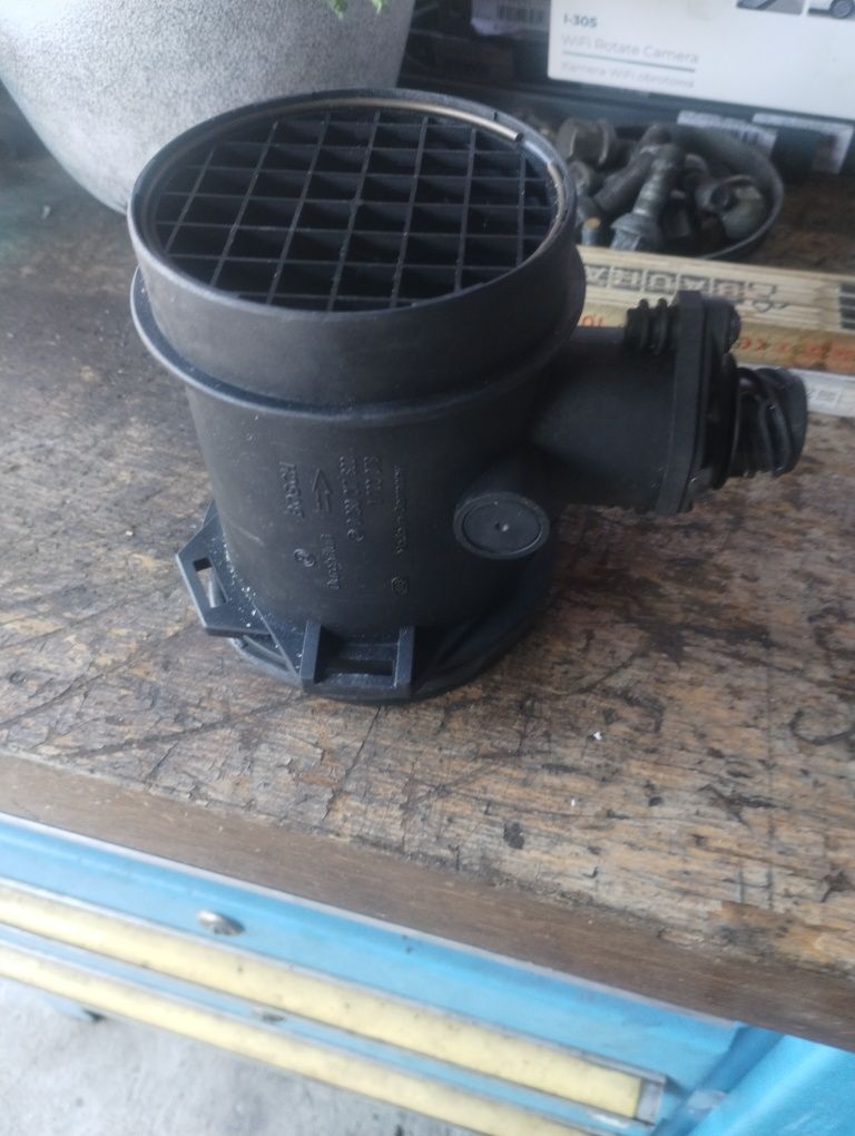 Przepływomierz powietrza bmw e38 e39 e53 4.4 V8