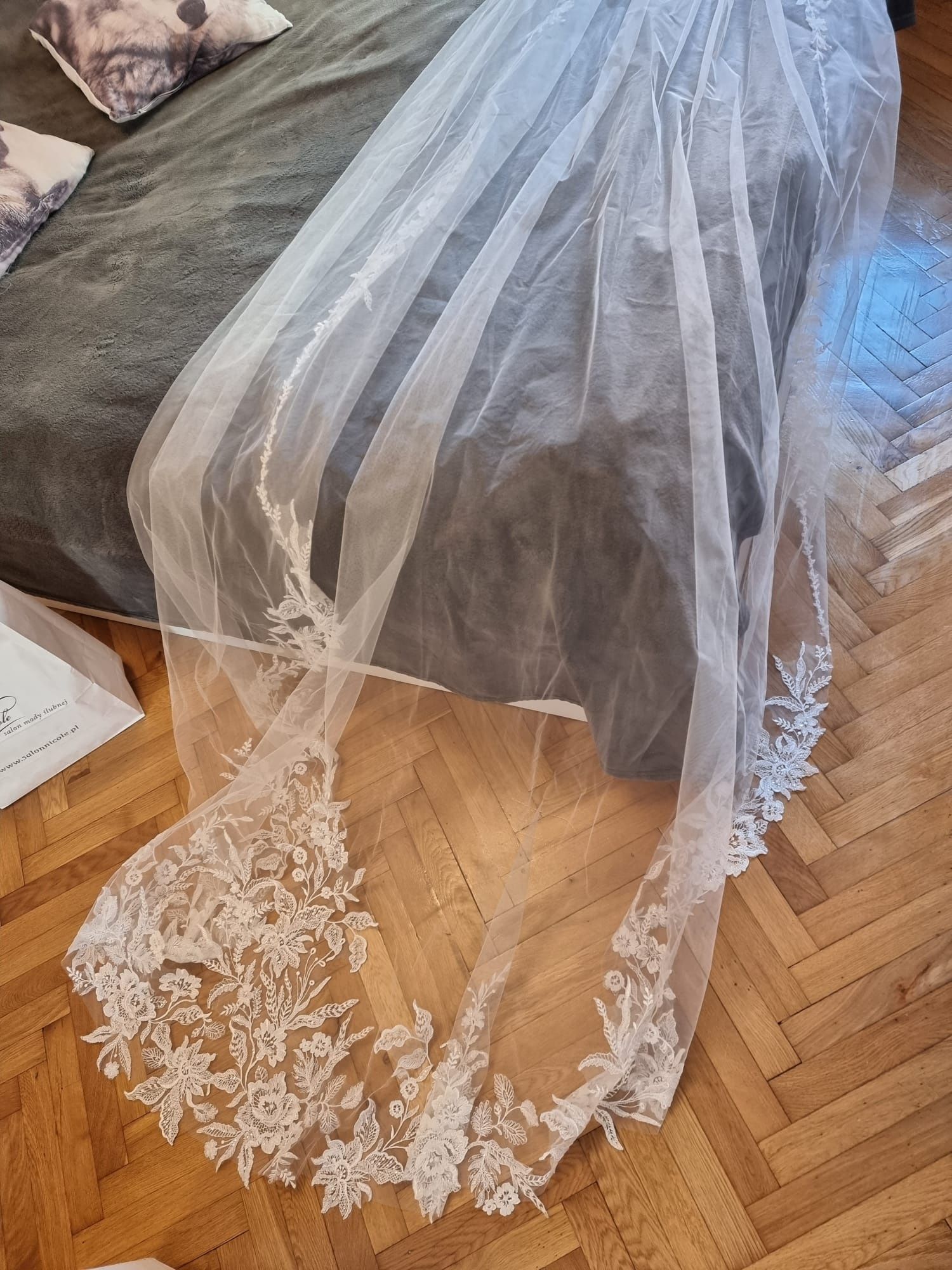 Suknia ślubna (wieczorowa) firmy Luxuar Fashion,  rozmiar 36