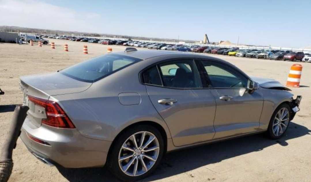 Крило праве/ ліве-  чверть Volvo S60 2018-2022рр
