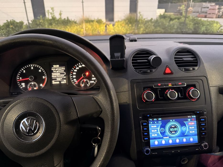 Volkswagena Caddy 1.6 TDI   Faktura vat 23%