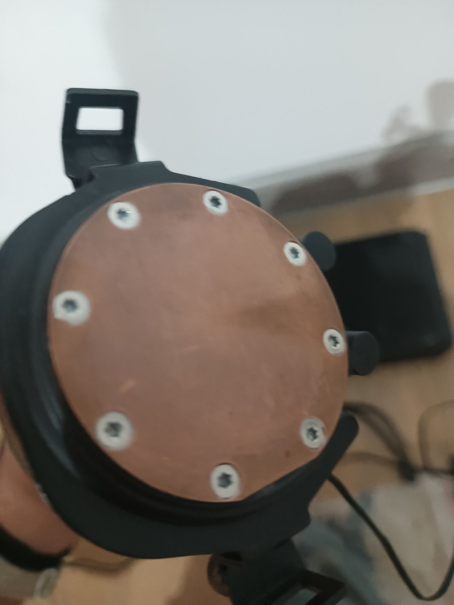 Chłodzenie procesora aio msi mag coreliqiud 240r