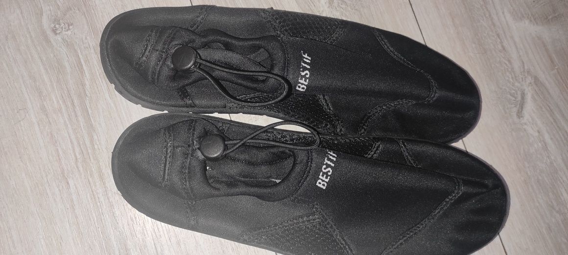 Buty do wody, na basen, kajaki