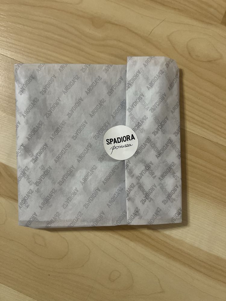 Nowa apaszka Spadiora
