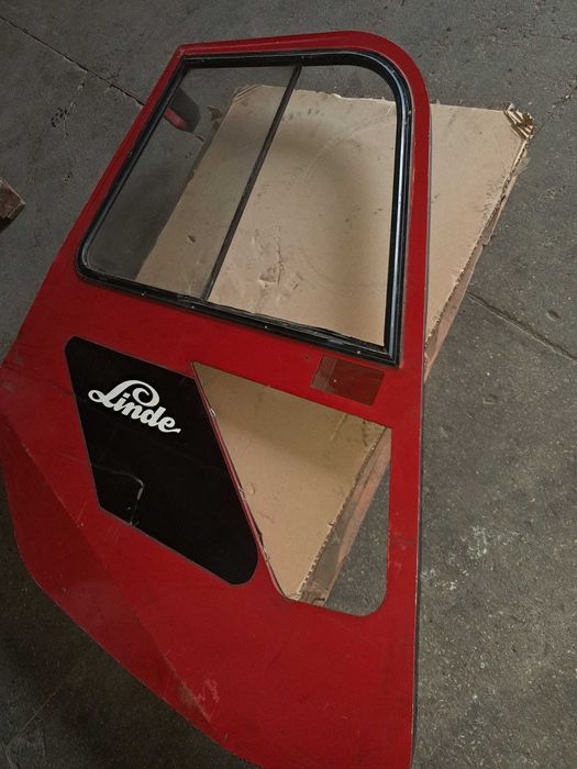 БУ дверка (права)  до  Linde   H20/H25/H30/H35  351 серії.