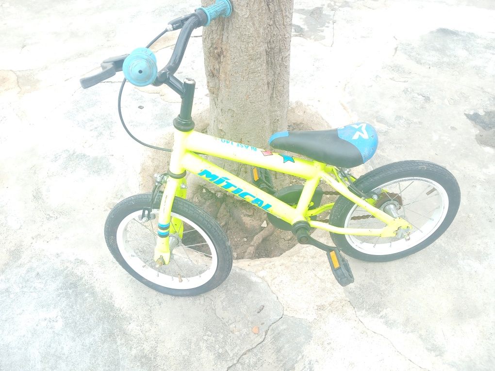 2 bicicletas de criança