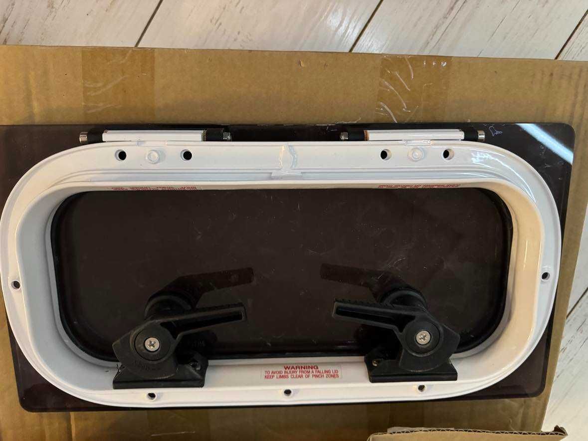 Luk Lewmar  F3G 210X400 GRY WHT HATCH