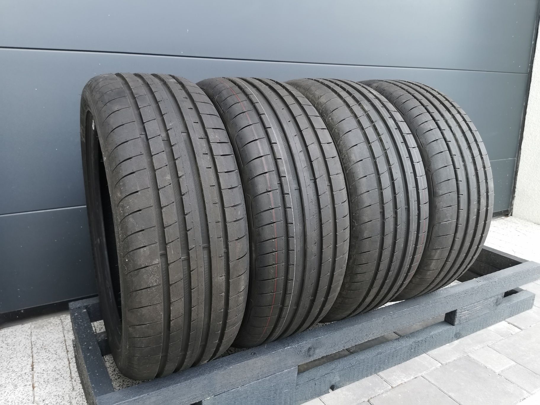 Opony Goodyear 235/45/19. 2022  NOWE