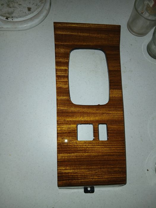 Дерево консолі w124