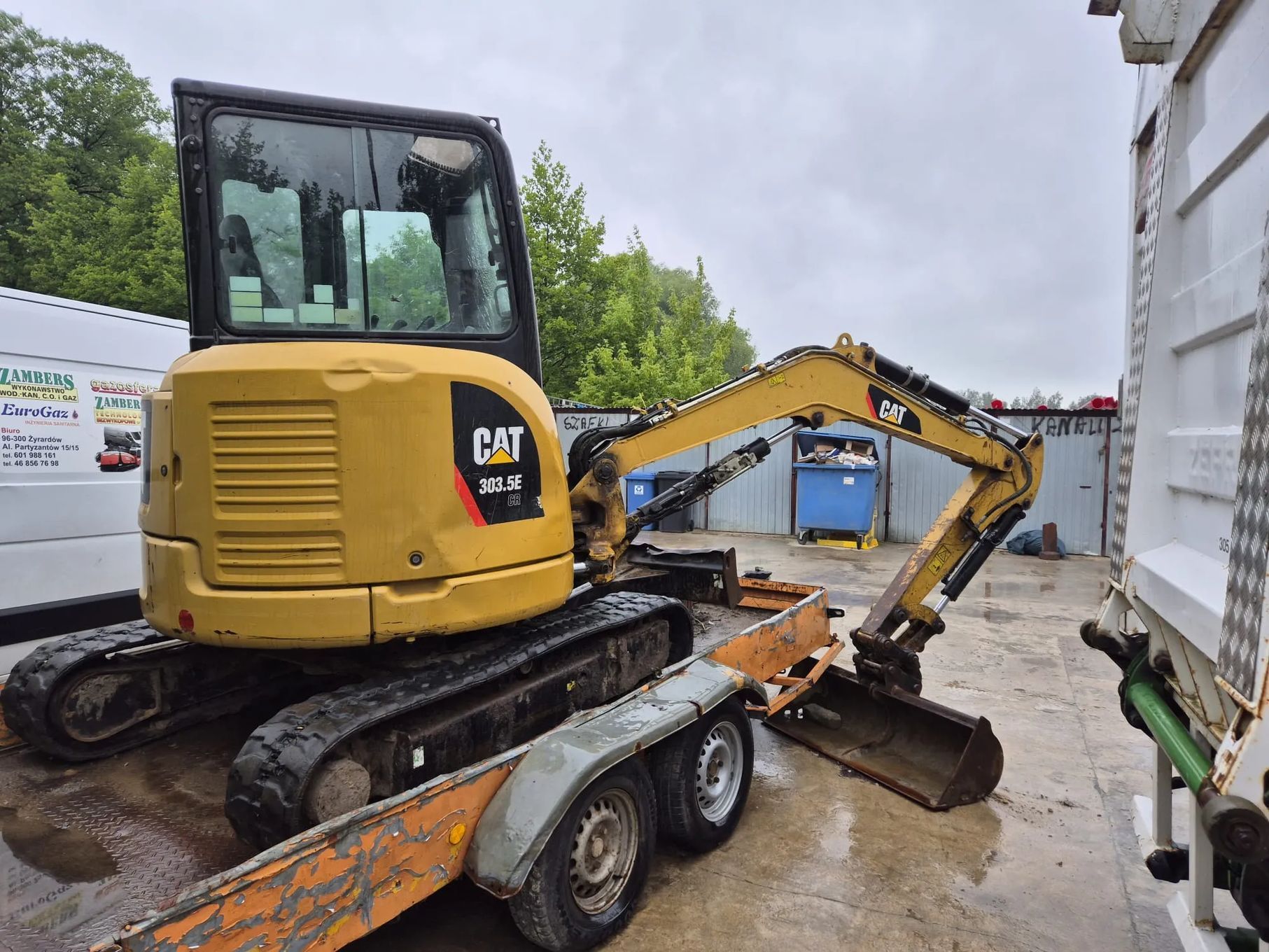 Caterpillar 303.5 CR  mały przebieg MT 3915 popękana szyba
