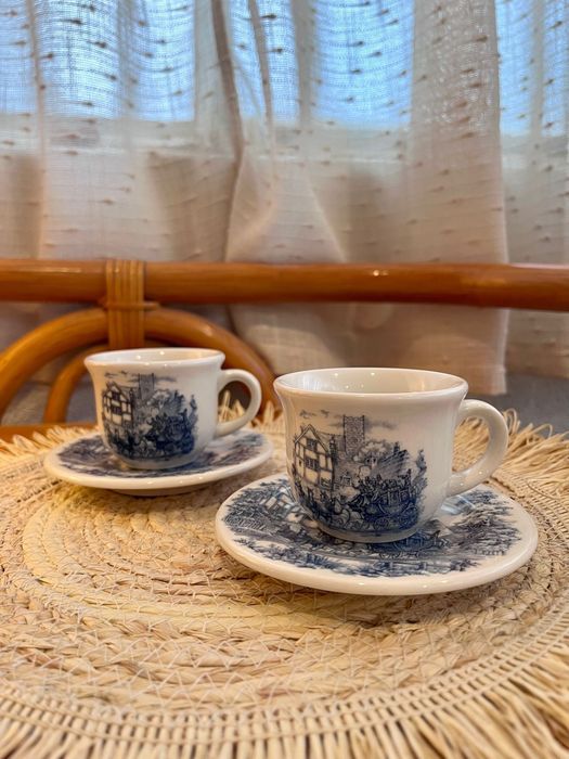 Chávenas e prato vintage