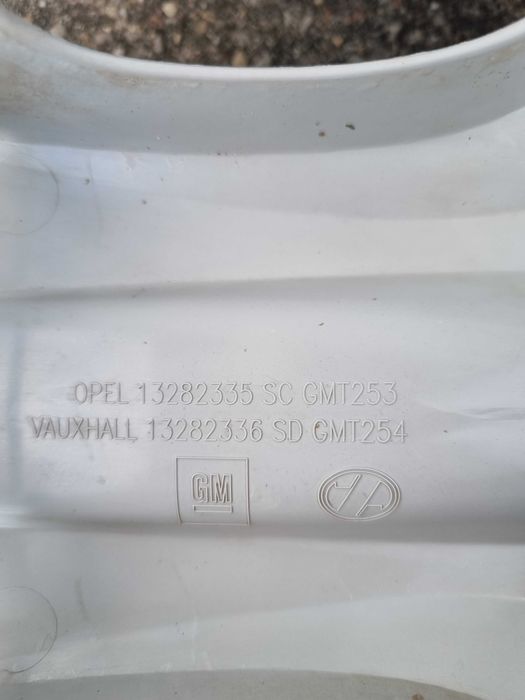 Oryginalne kołpaki strukturalne 16" OPEL Astra H Zafira B Meriva B K38