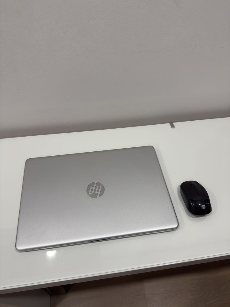 HP 15s-fq5030np c/ oferta de Rato HP