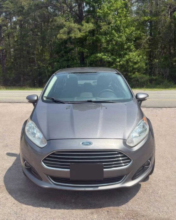 Ford Fiesta Titanium      2014