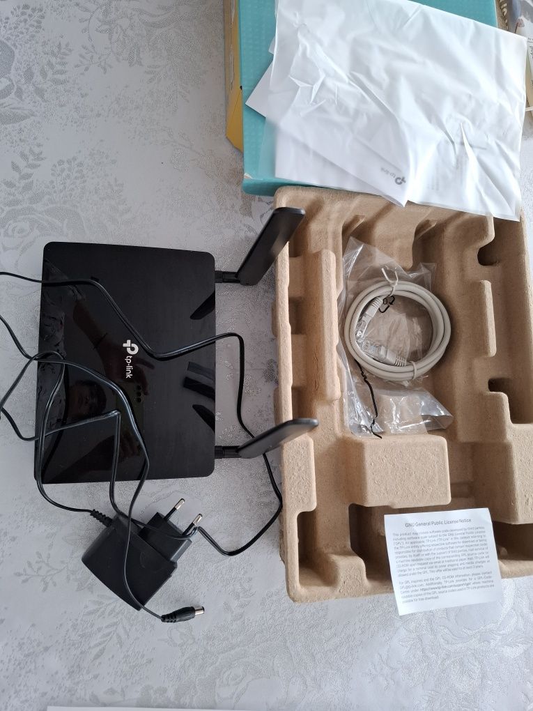 Router tp link TL-MR6400