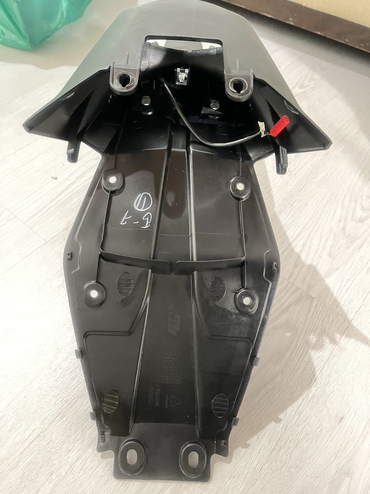 Material ktm duke 390 escape e rabeta