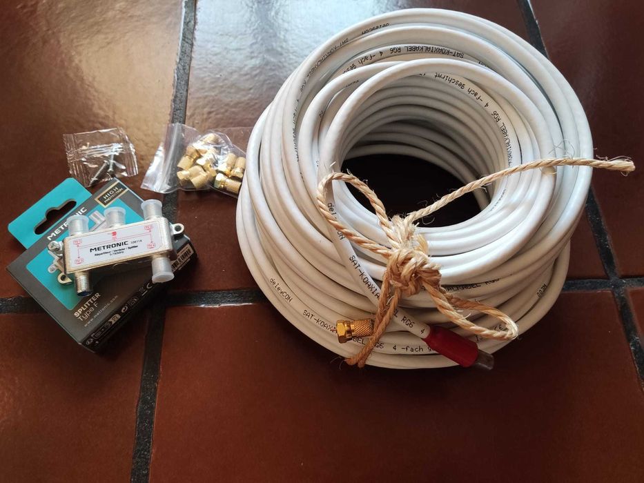 Cabo Coaxial SAT 130 dB 30m NOVO Blindado + Divisor sinal 4 TVs (7€)