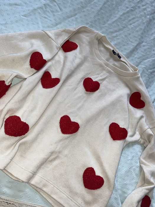 Светер теплий із принтом серця