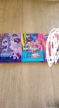 Dwie książki z kolekcji "My Little Pony: Equestria girls"