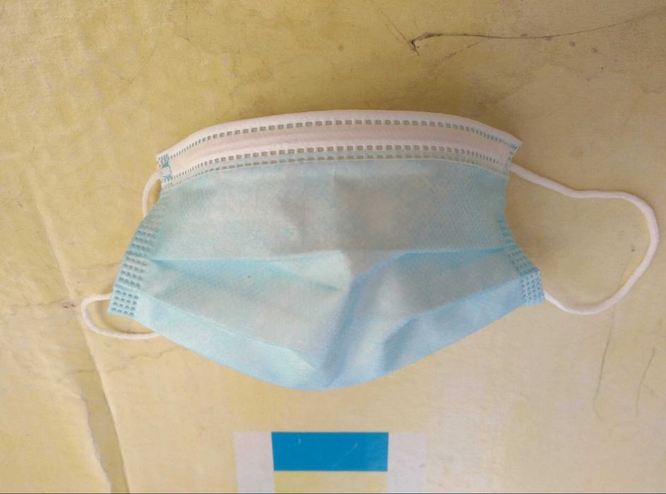 Маски одноразовые защитные