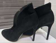 Zamszowe botki GIANVITO ROSSI rozmiar 39