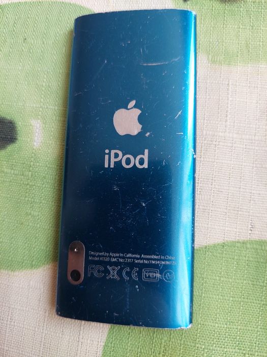 Apple iPod Nano 5th Generation (A1320) 8GB Blue