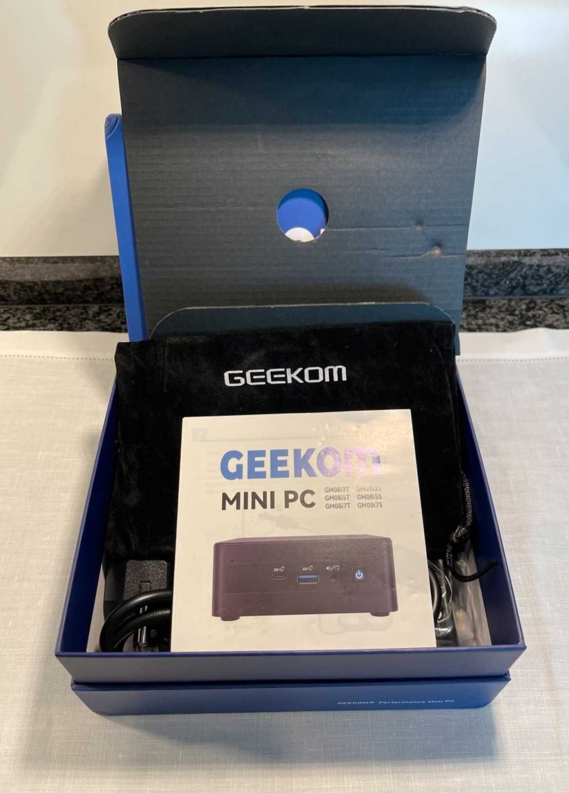 GEEKOM Mini PC (Мини ПК) i5-8259U, 16GB/512GB