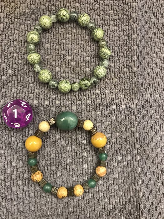 Браслети з натурального каміння