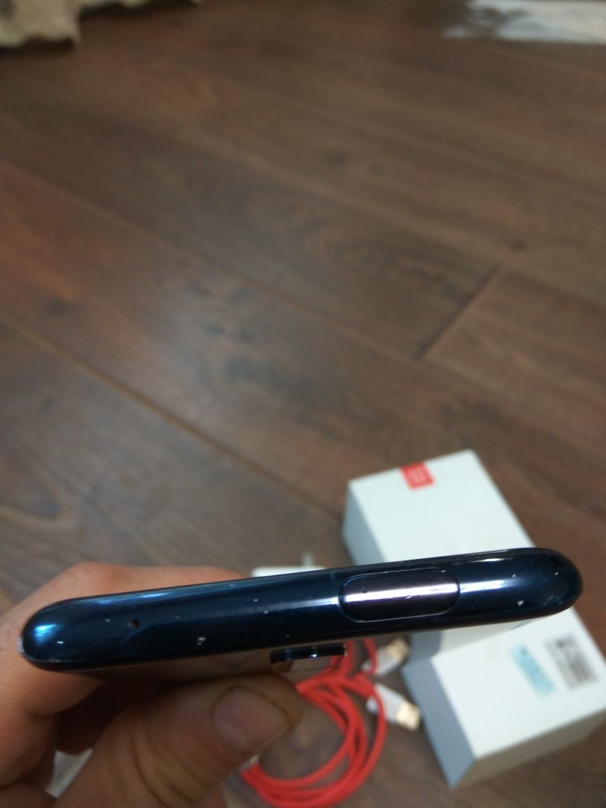 Продам Oneplus 7 pro 8/256 Nebula Blue