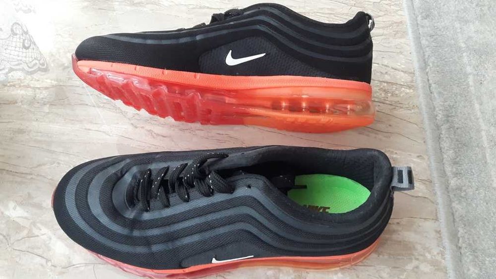 Buty sportowe NIKE, nowe 43