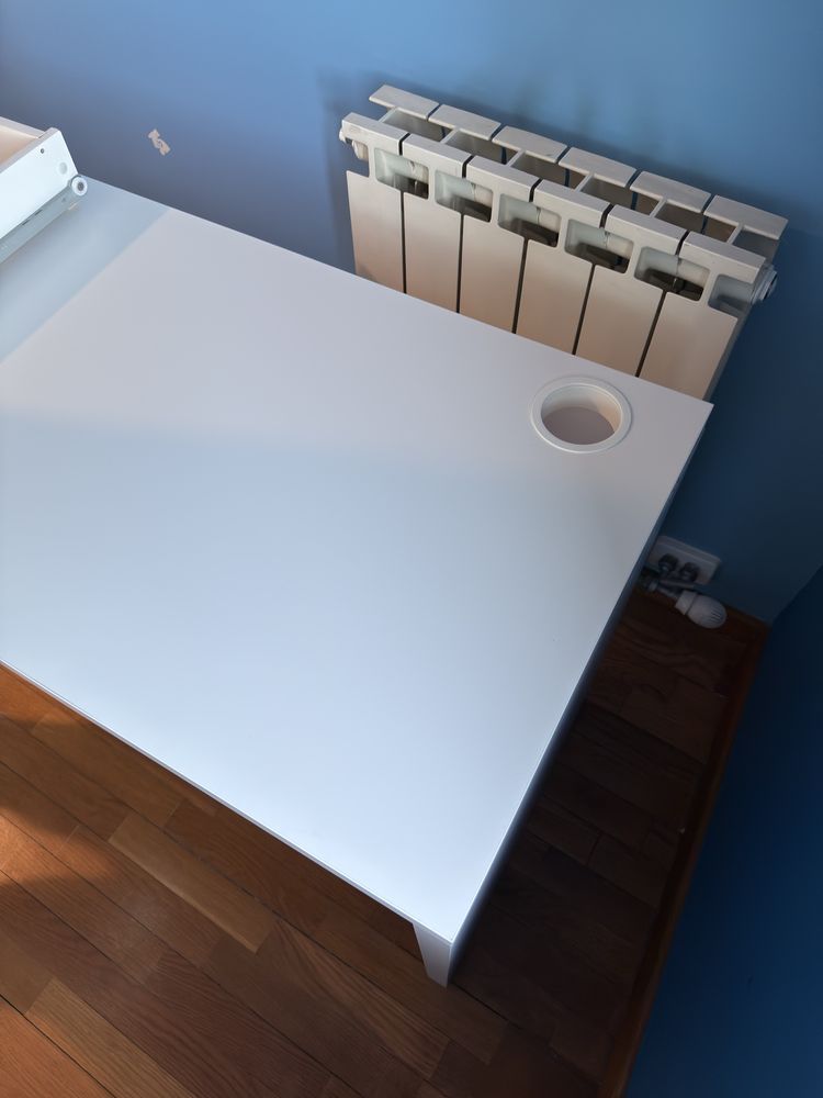 Secretária IKEA Micke branca