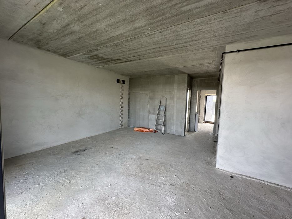 Таунхаус 140м2 з великим балконом і двома терасами на даху Крихівці