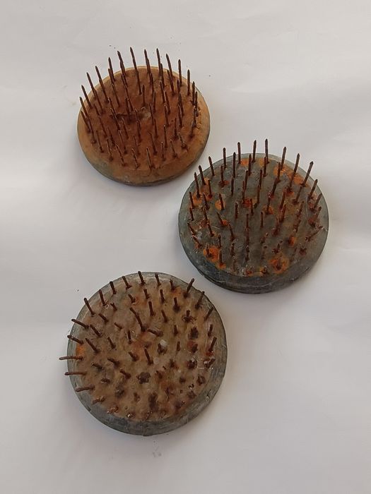 Kenzan do kwiatów 8 cm