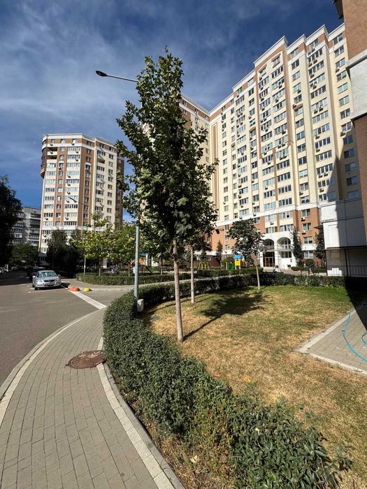 Продам комерційне приміщення 210м2 ЖК Палладіум якісна локація Бровари