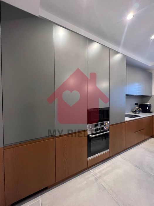 Продаж будинку гарного будинку.