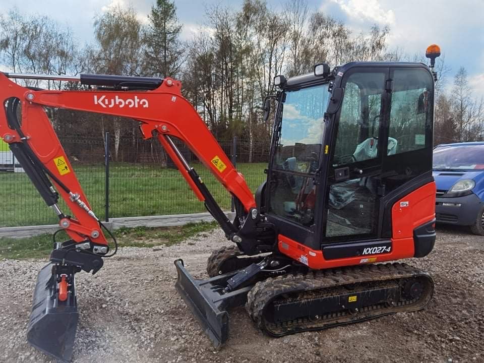 Usługi koparką,minikoparką kubota 2.7T przewóz materiałów sypkich 6t