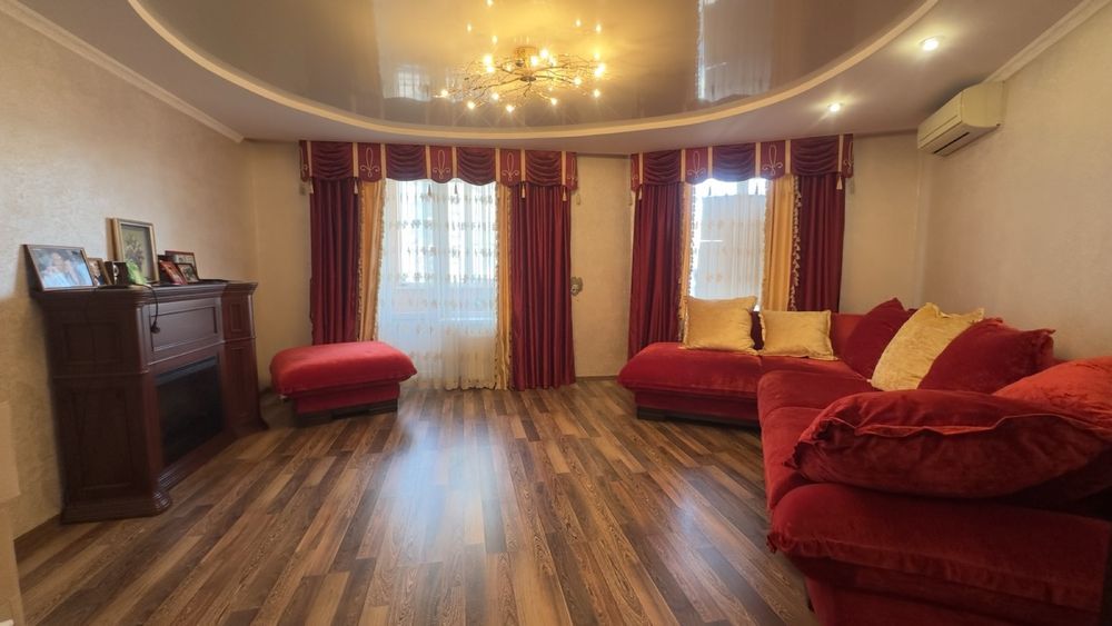 Продам 2-кімн.кв. 88 кв.м по вул.  Маслова, центр