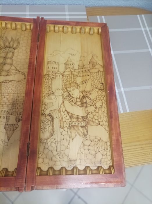 Продам нарди дерев'яні.Ручна робота в хорошому  стані.