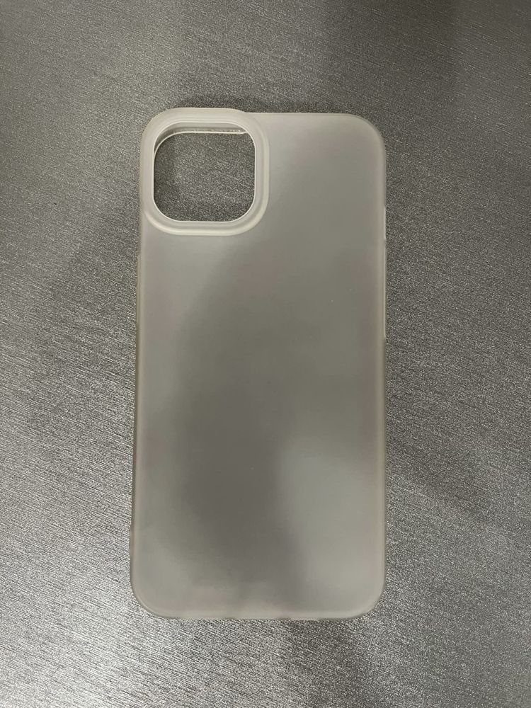 Чохли iPhone 13