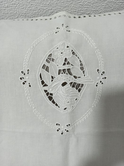 Panos de linho bordados