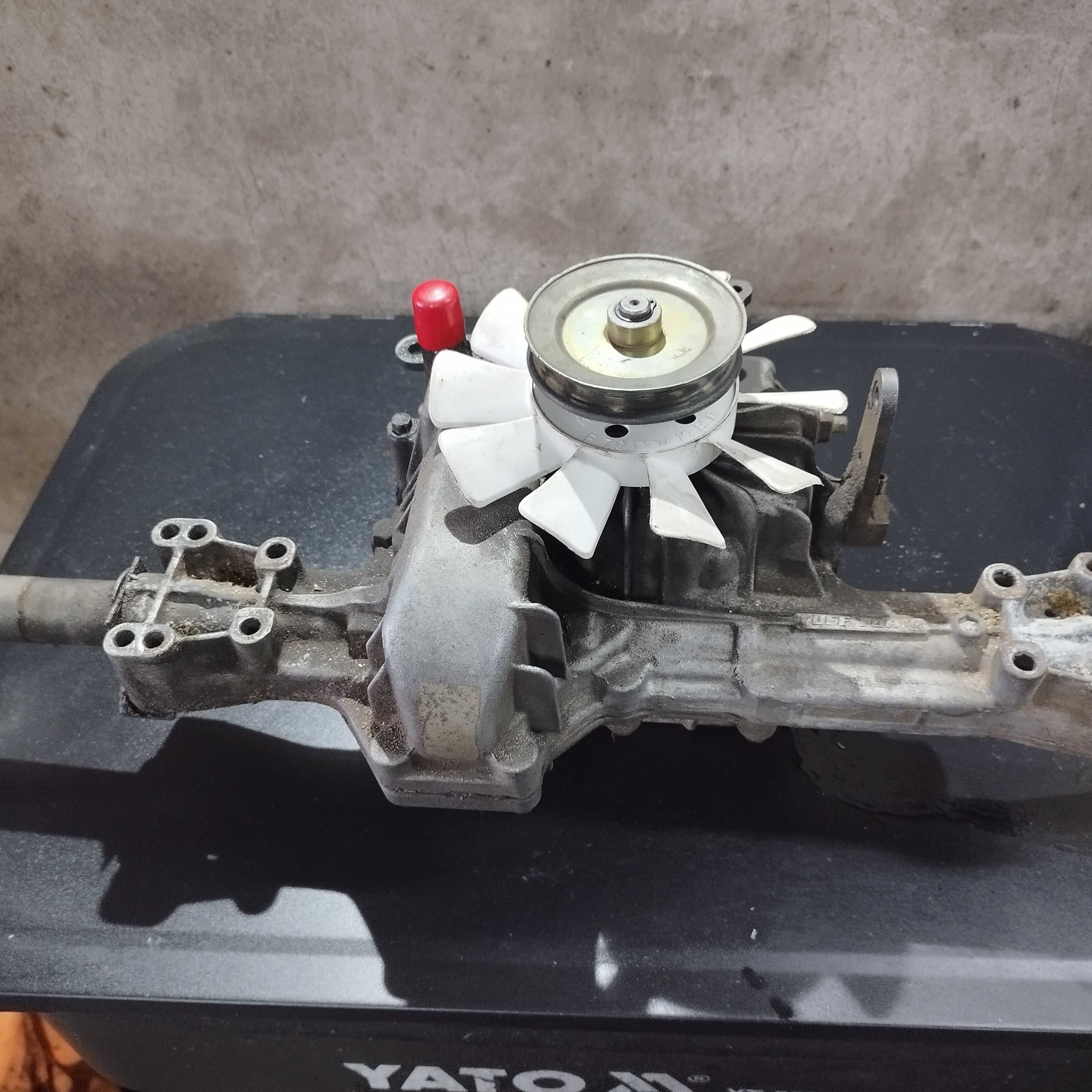 Skrzynia biegów traktorek hydrostatyczna Tuff Torq regeneracja serwis